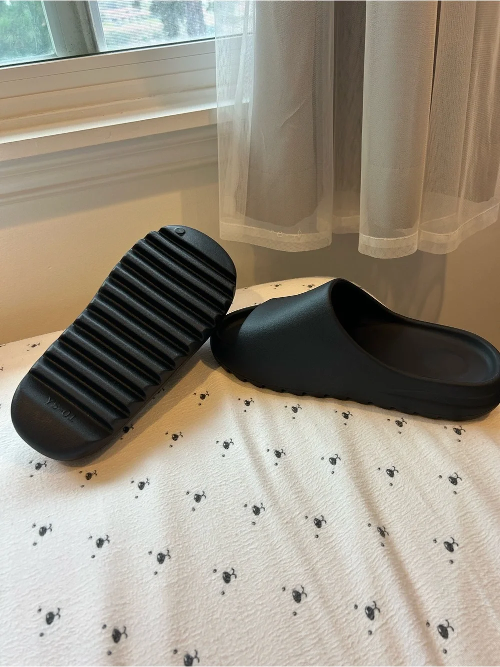 Yeezy Slide Sandals in Black